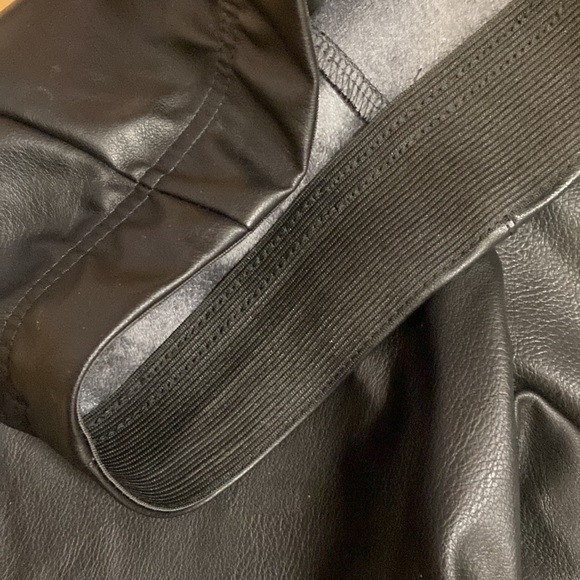 H&M Leather Pants in Black size 4 - Picture 11 of 11